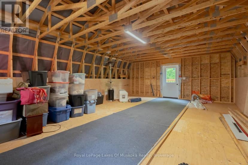 259 Lakeshore Road — photo 32 of 36