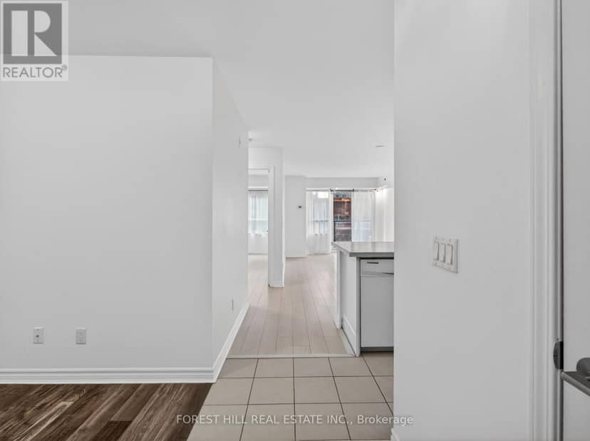 224 - 35 Saranac Boulevard, Toronto, photo 4