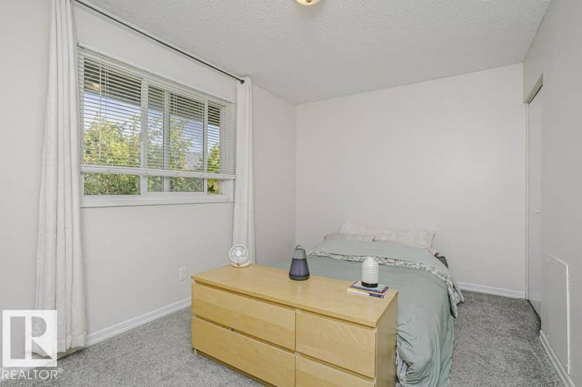 117 Woodstock NW — photo 11 of 25