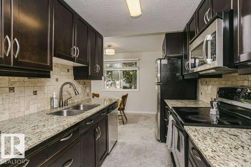 117 Woodstock NW, Edmonton, photo 6