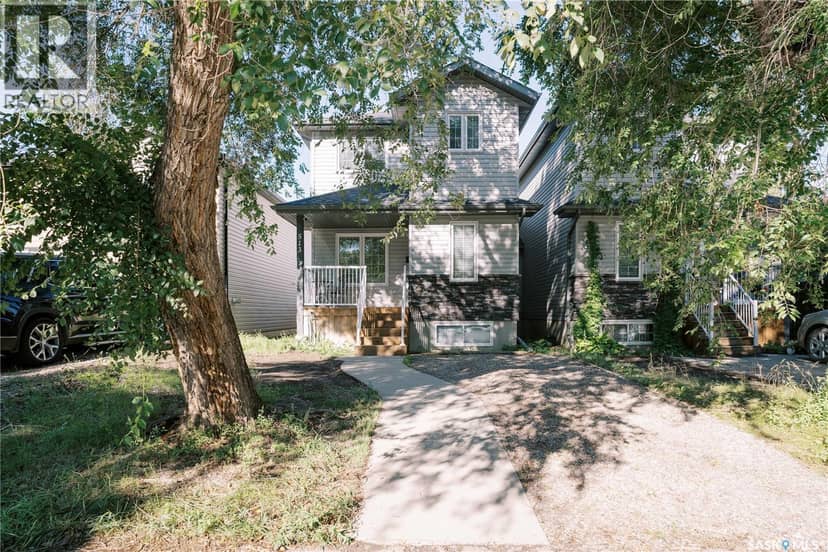 513 L Avenue N — photo 1 of 40