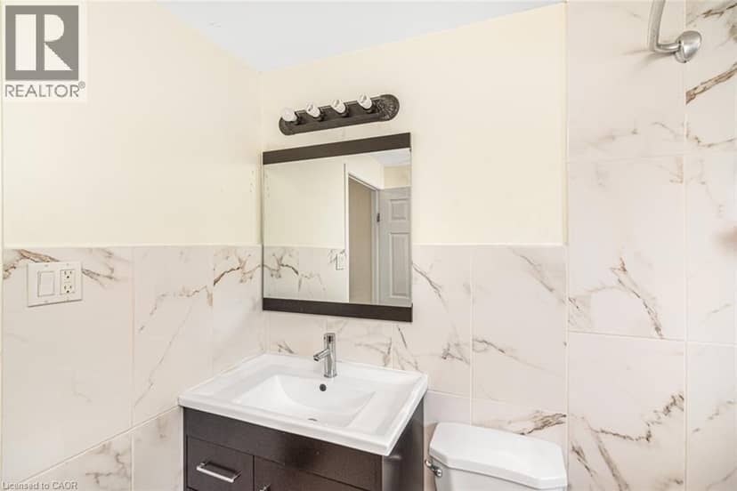 2700 E BARTON Street E Unit# 5 — photo 10 of 39
