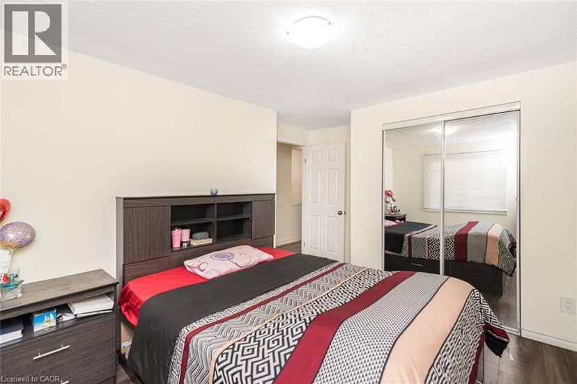 2700 E BARTON Street E Unit# 5 — photo 17 of 39