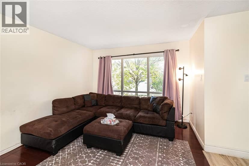 2700 E BARTON Street E Unit# 5 — photo 4 of 39