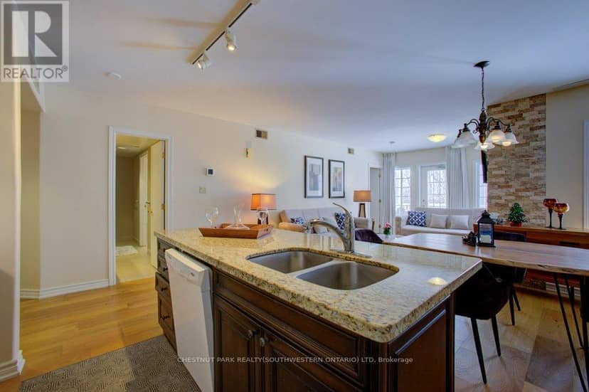 2264 - 90 Highland Drive — photo 10 of 34