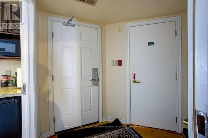 2264 - 90 Highland Drive — photo 4 of 34