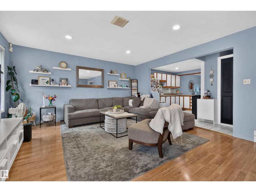 11549 82 ST NW — photo 15 of 39