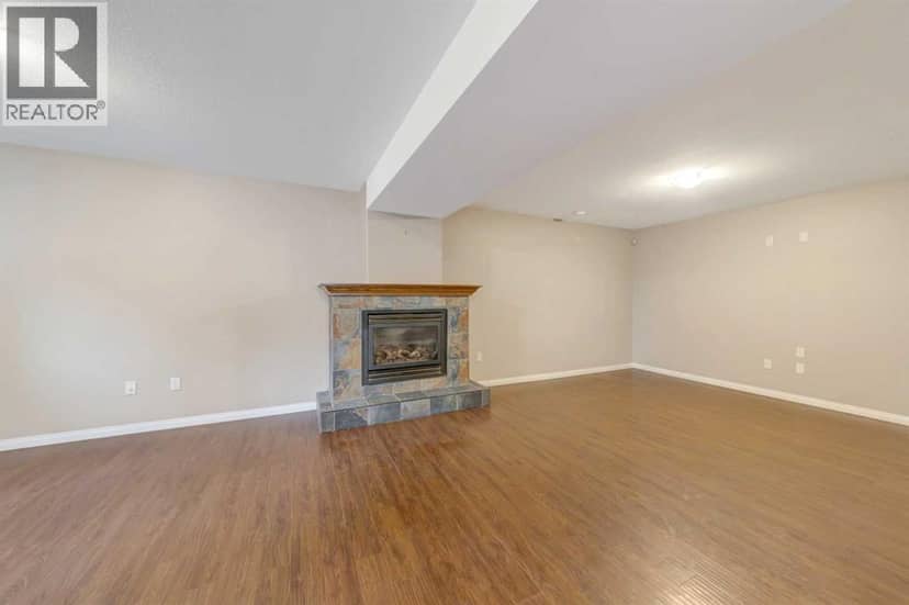 4210 74 Avenue — photo 24 of 40
