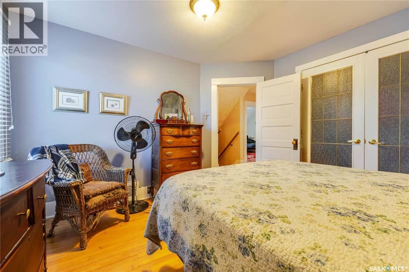 1172 Clifton AVENUE — photo 38 of 40