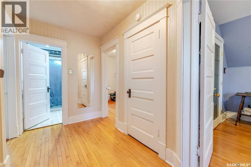 1172 Clifton AVENUE — photo 32 of 40