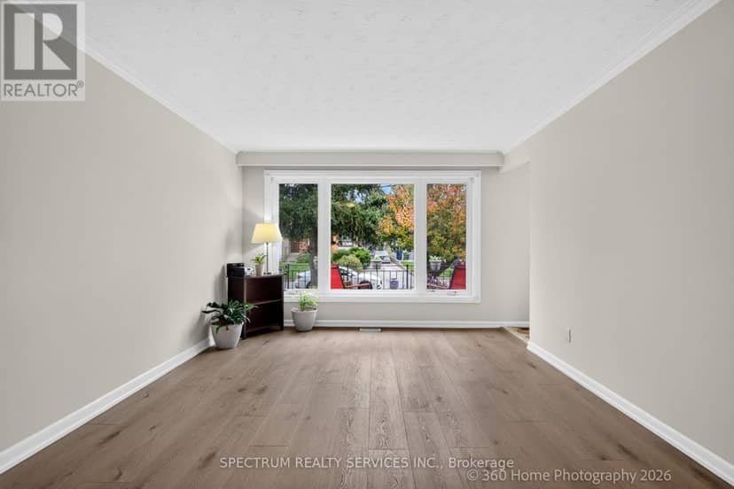 37 Newlin Crescent — photo 21 of 35