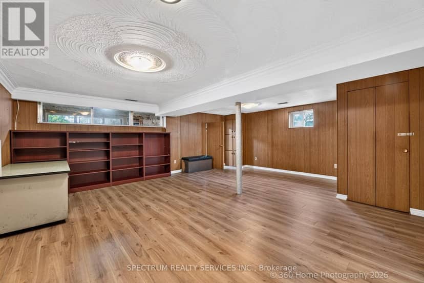 37 Newlin Crescent — photo 23 of 35
