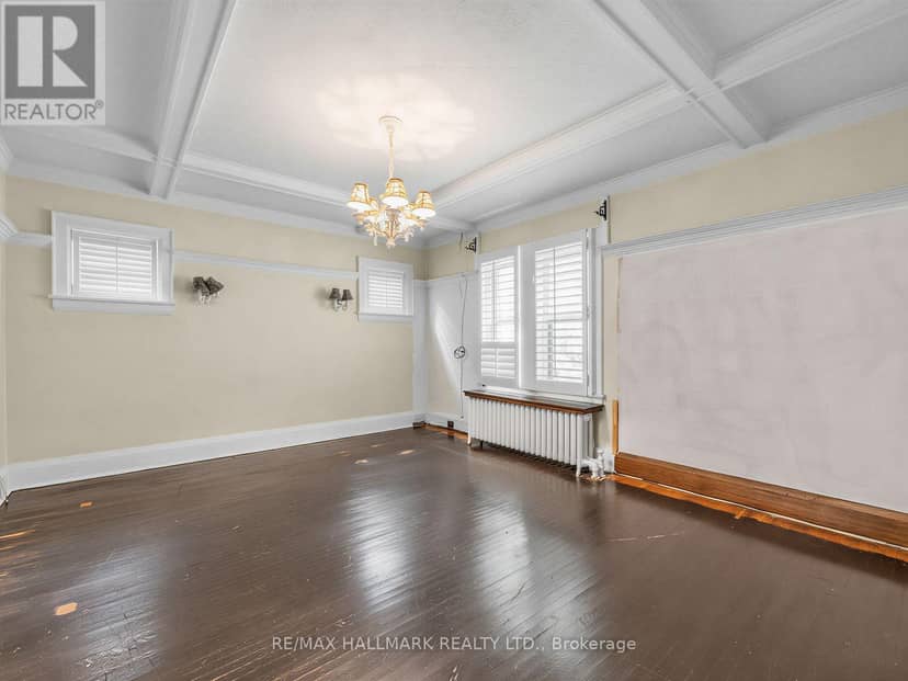 7 Humberview Crescent — photo 11 of 40