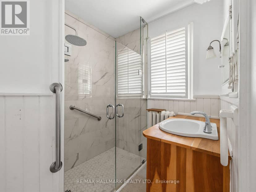 7 Humberview Crescent — photo 25 of 40