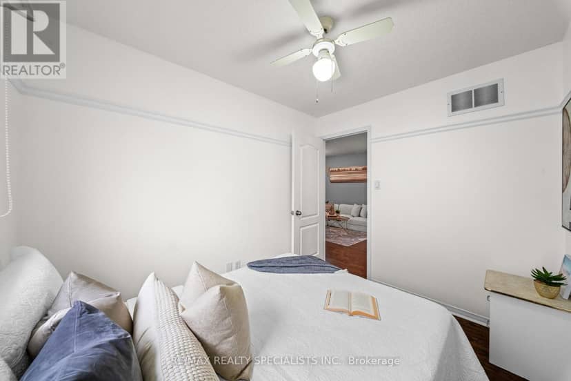 43 Hunter Road — photo 16 of 38
