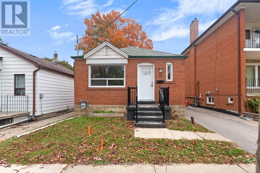 11 Vimy Avenue, Toronto, photo 2