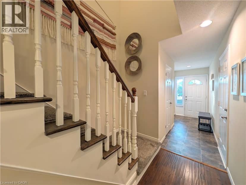 100 VINEBERG Drive Unit# 28 — photo 11 of 38