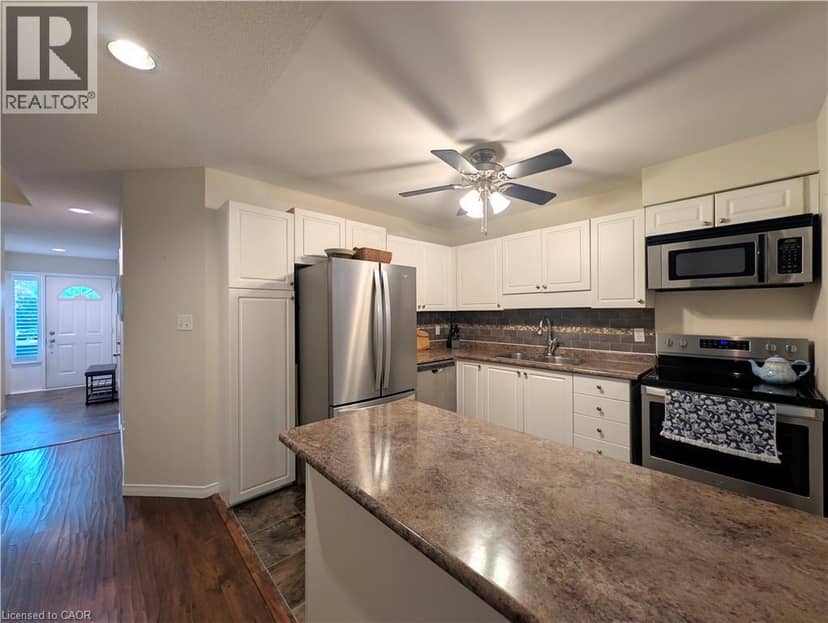 100 VINEBERG Drive Unit# 28 — photo 18 of 38