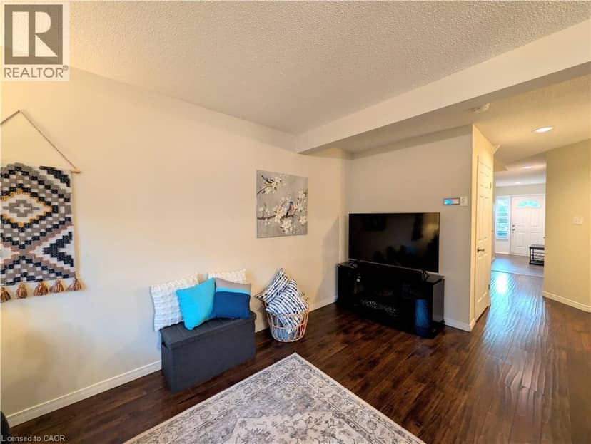 100 VINEBERG Drive Unit# 28 — photo 21 of 38