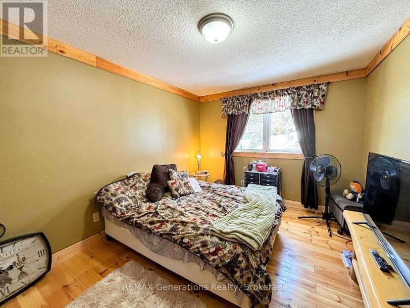 64 Hemlo Drive — photo 10 of 36