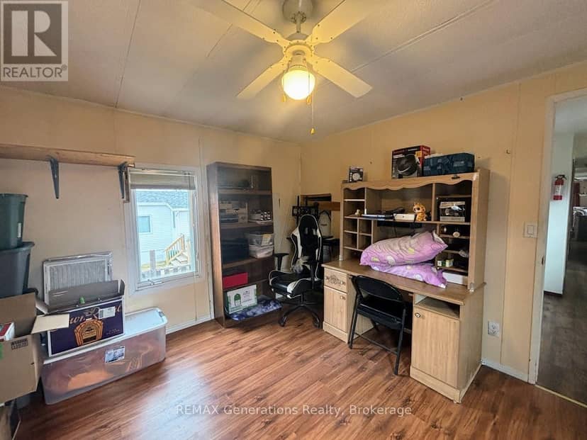22 Jackson Crescent — photo 15 of 28