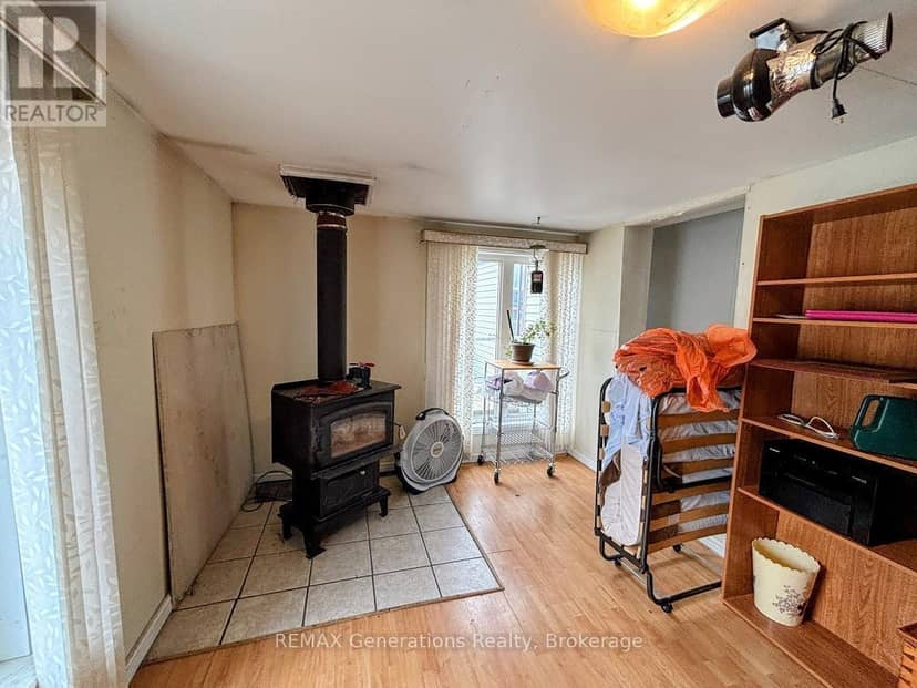 22 Jackson Crescent — photo 8 of 28