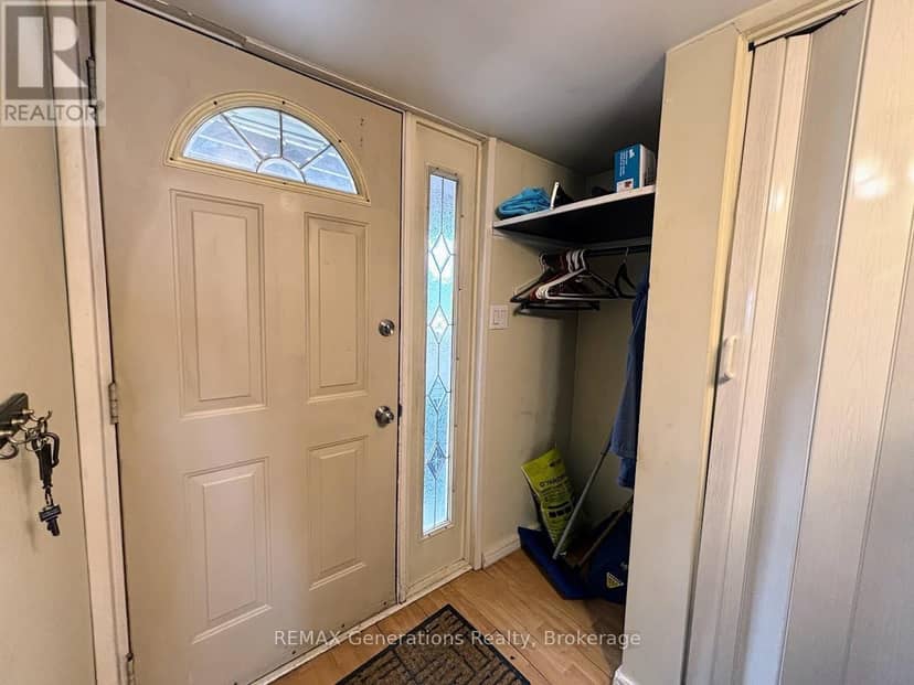 22 Jackson Crescent — photo 21 of 28