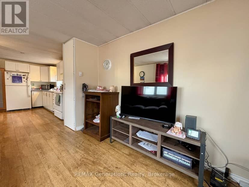 22 Jackson Crescent — photo 6 of 28