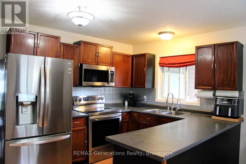 9 Michano Drive, Marathon, photo 4