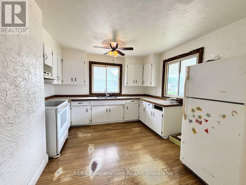 55 Neebig Avenue, Manitouwadge, photo 7