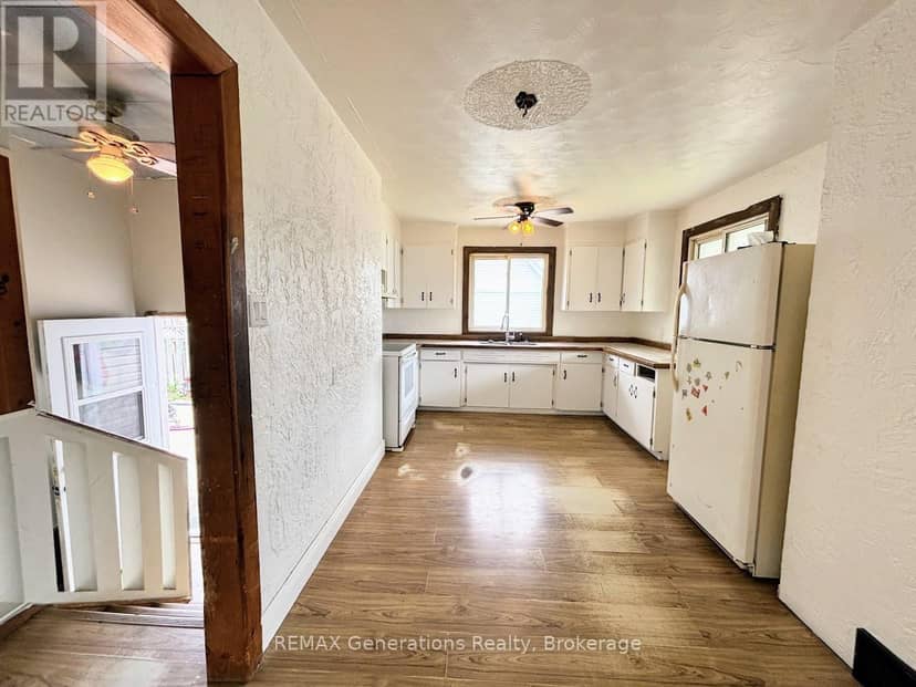 55 Neebig Avenue, Manitouwadge, photo 6