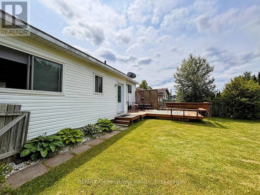 16 Matachewan Road — photo 36 of 39