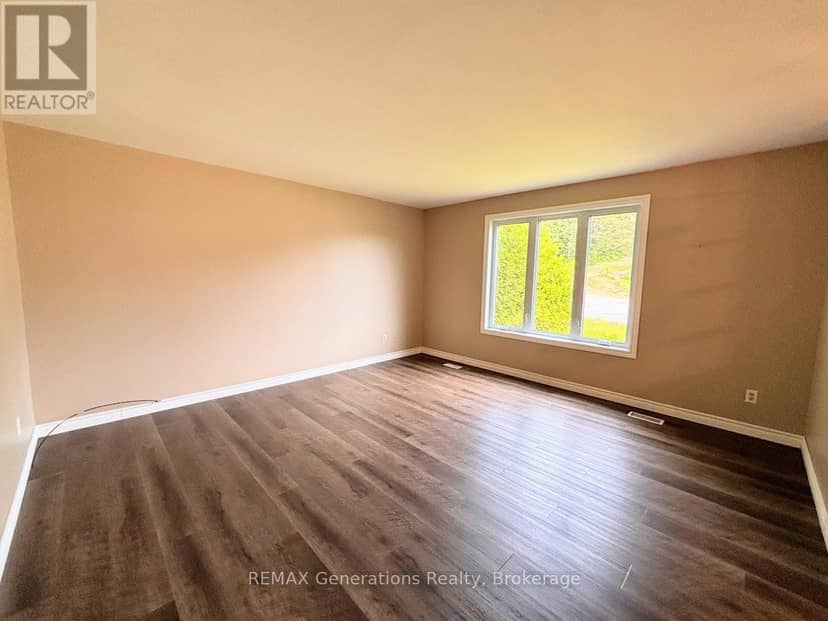 62 Redwing Avenue, Manitouwadge, photo 3