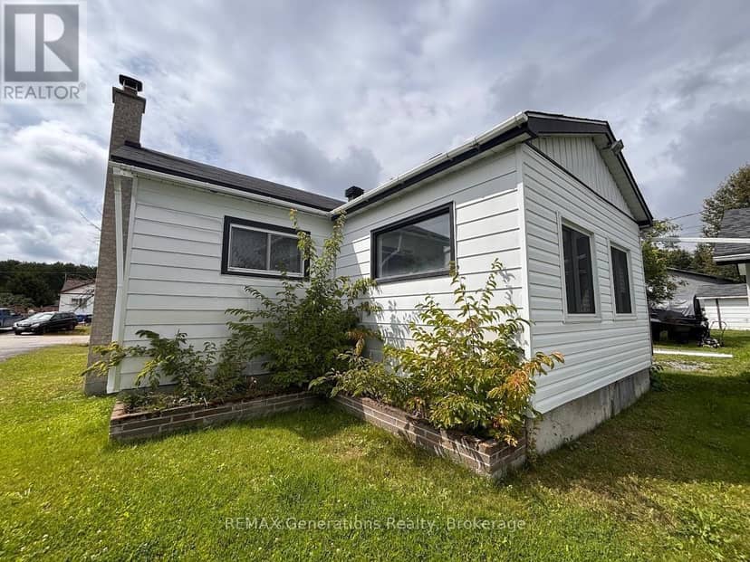 15 Falcon Avenue — photo 38 of 39
