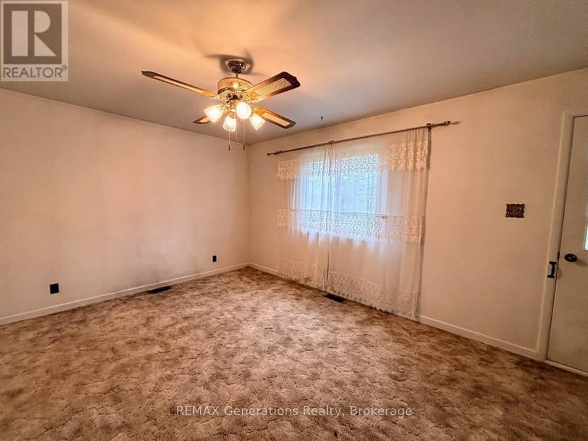 15 Falcon Avenue, Manitouwadge, photo 7
