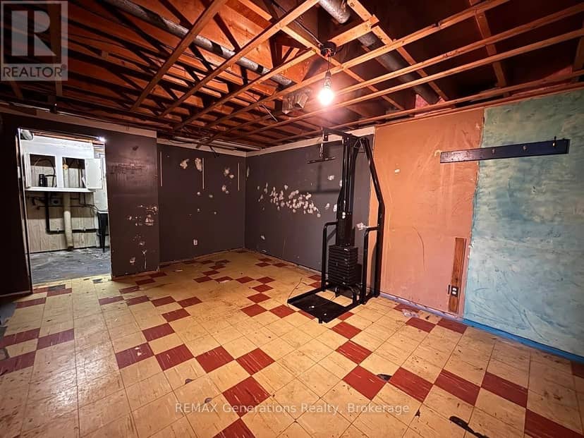 7 Mona Drive — photo 21 of 31