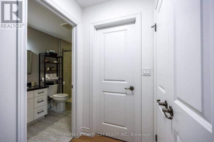 151 Lafayette Street E — photo 22 of 27