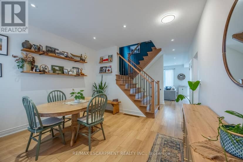 151 Lafayette Street E — photo 7 of 27