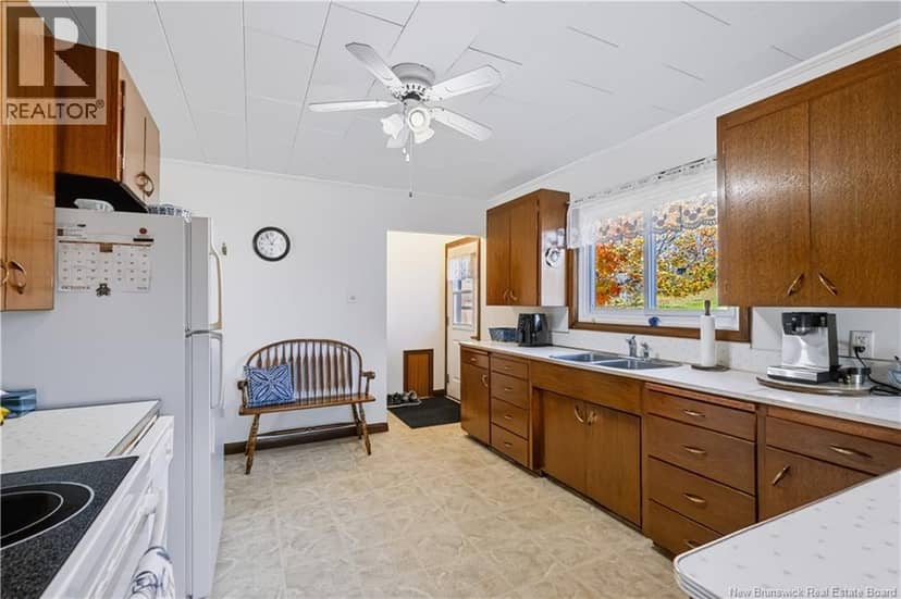 967 Clements Drive — photo 7 of 40