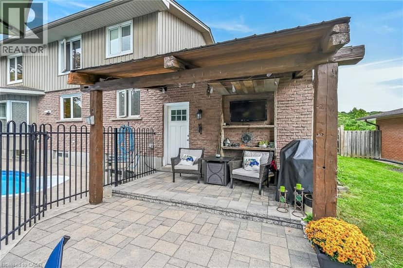 108 TEMPERANCE Street E — photo 37 of 40