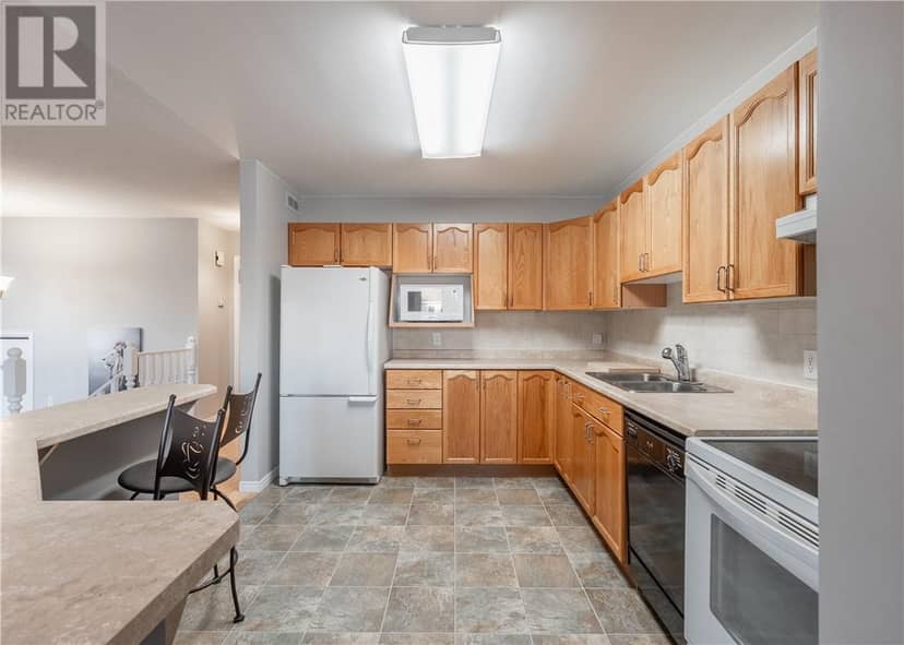 103 Cedar Green Drive, Garson, photo 7