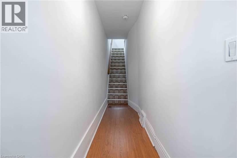 58 ST. MATTHEWS Avenue, Hamilton, photo 5