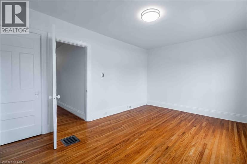 58 ST. MATTHEWS Avenue — photo 15 of 40