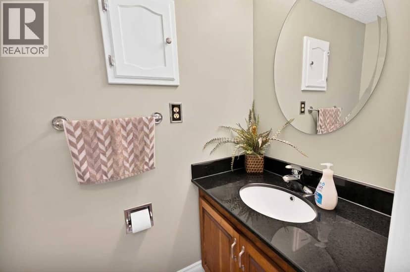 256 Parkwood Close SE — photo 30 of 40