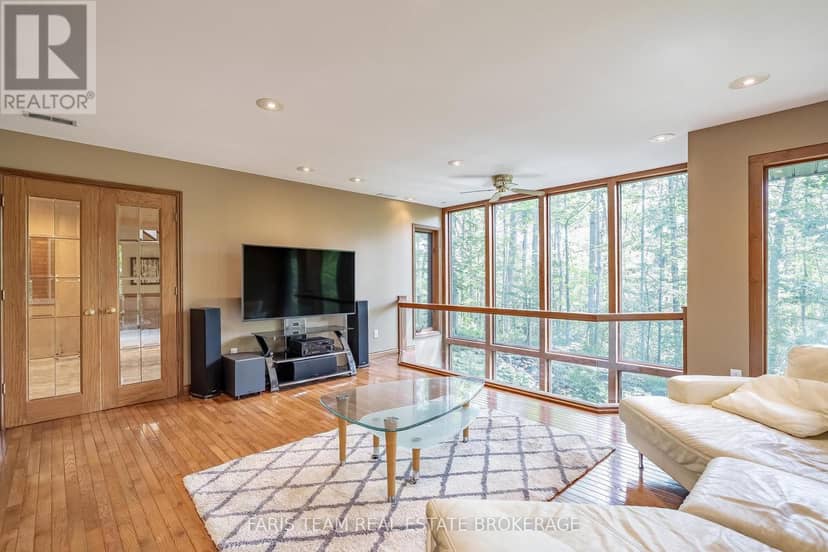 15 Scottdale Drive — photo 16 of 40