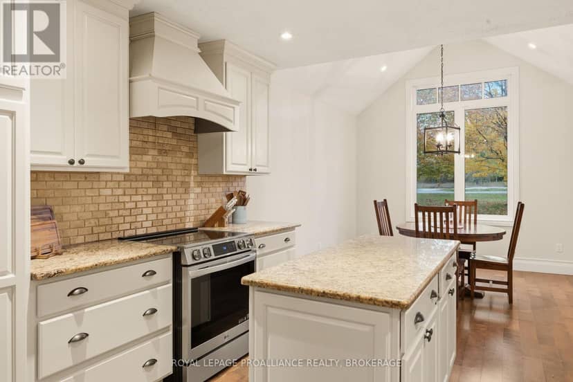 5403 Holmes Road — photo 14 of 38