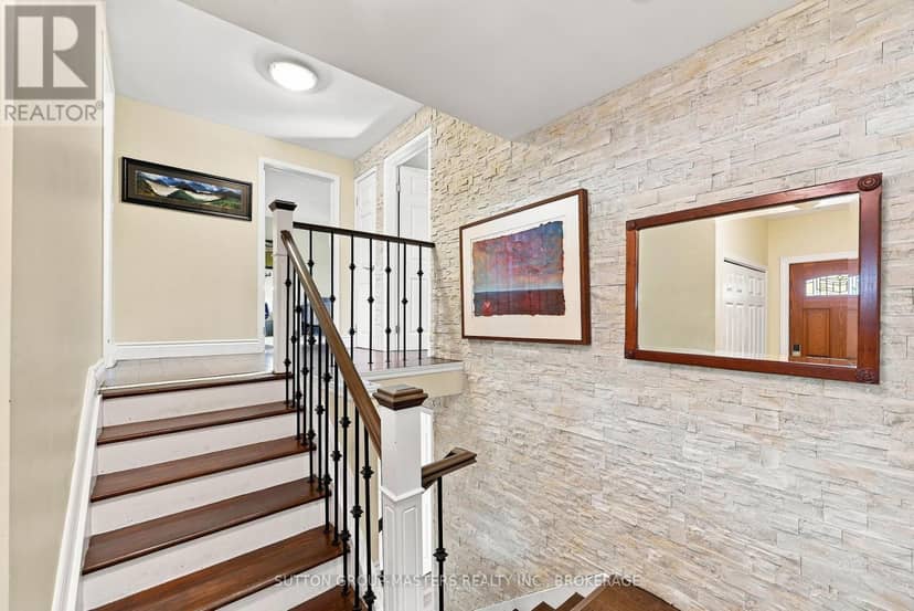 732 Centre Street — photo 17 of 40