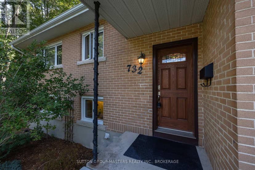 732 Centre Street, Kingston, photo 3