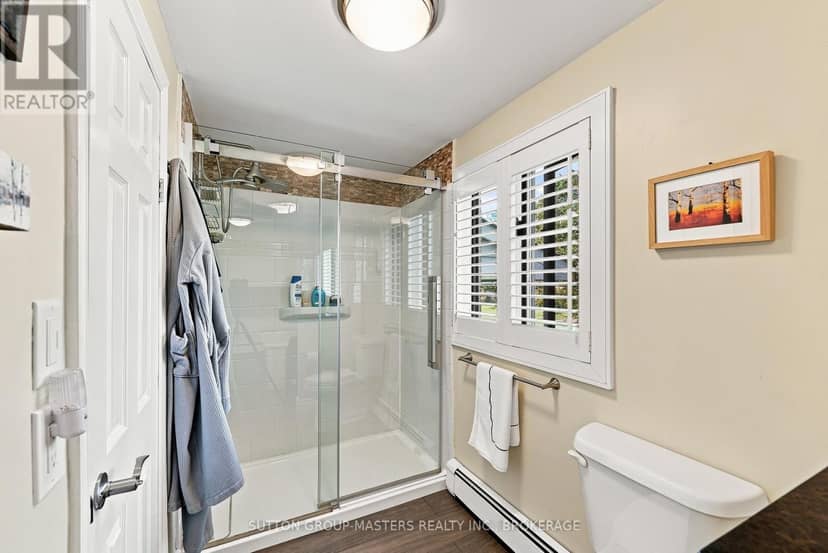 732 Centre Street — photo 36 of 40