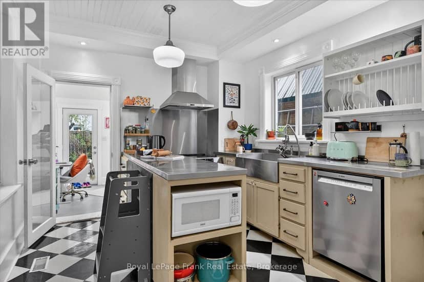 273 William Street — photo 11 of 34